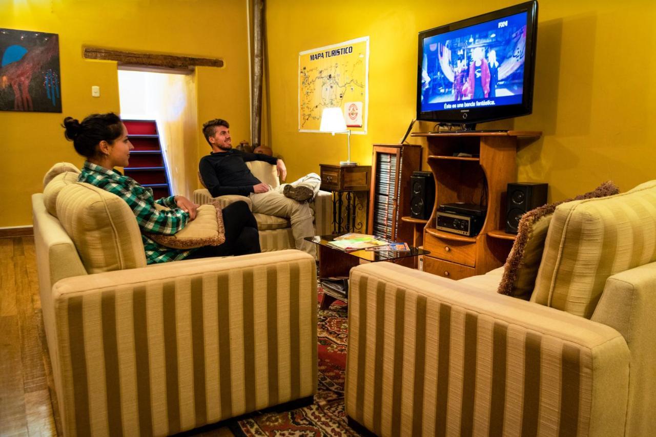 Flying Dog Hostel Куско Экстерьер фото